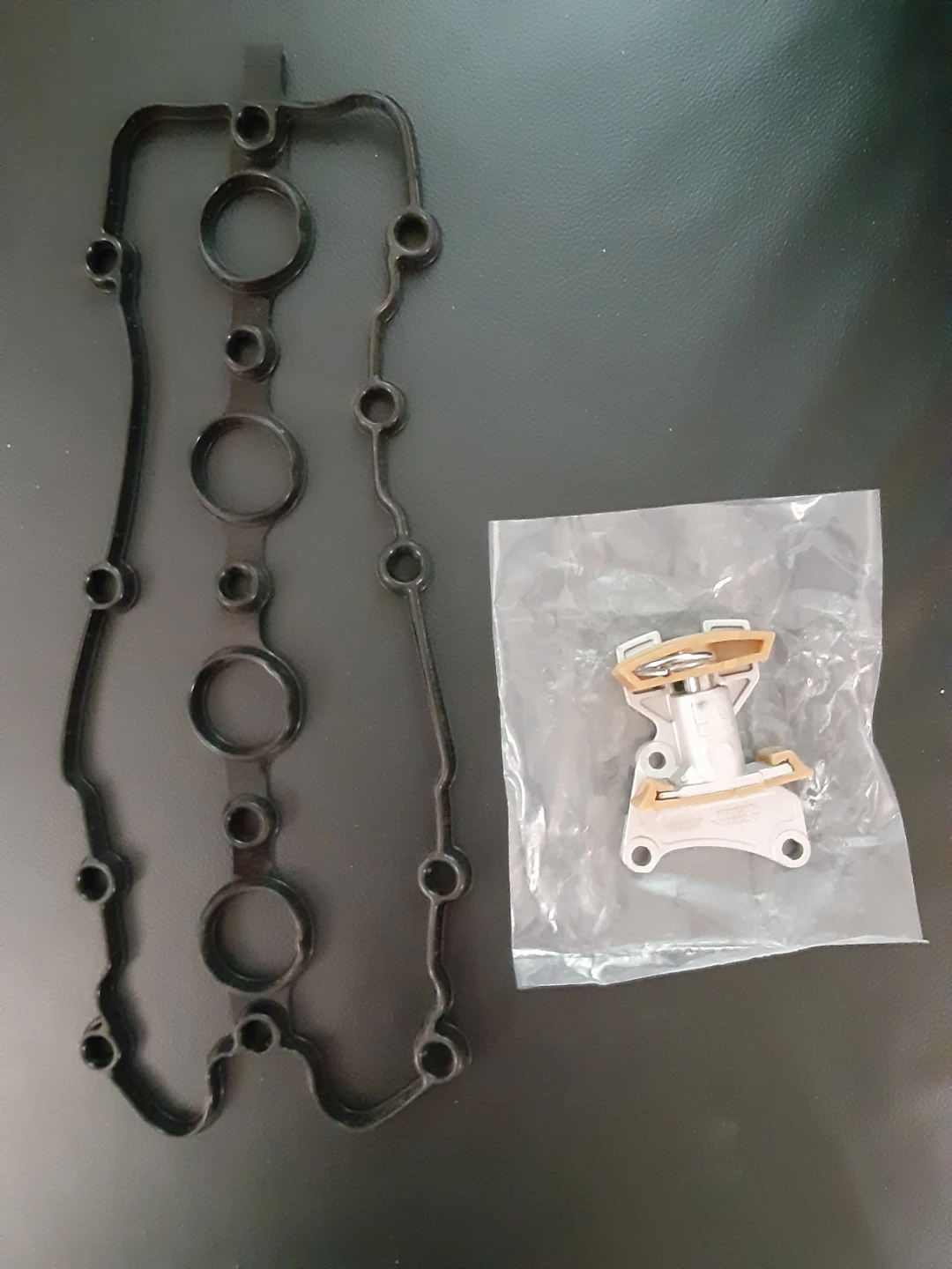 BRAND NEW 2006 Audi a4 Valve Cover Gasket And Timing Tensioner