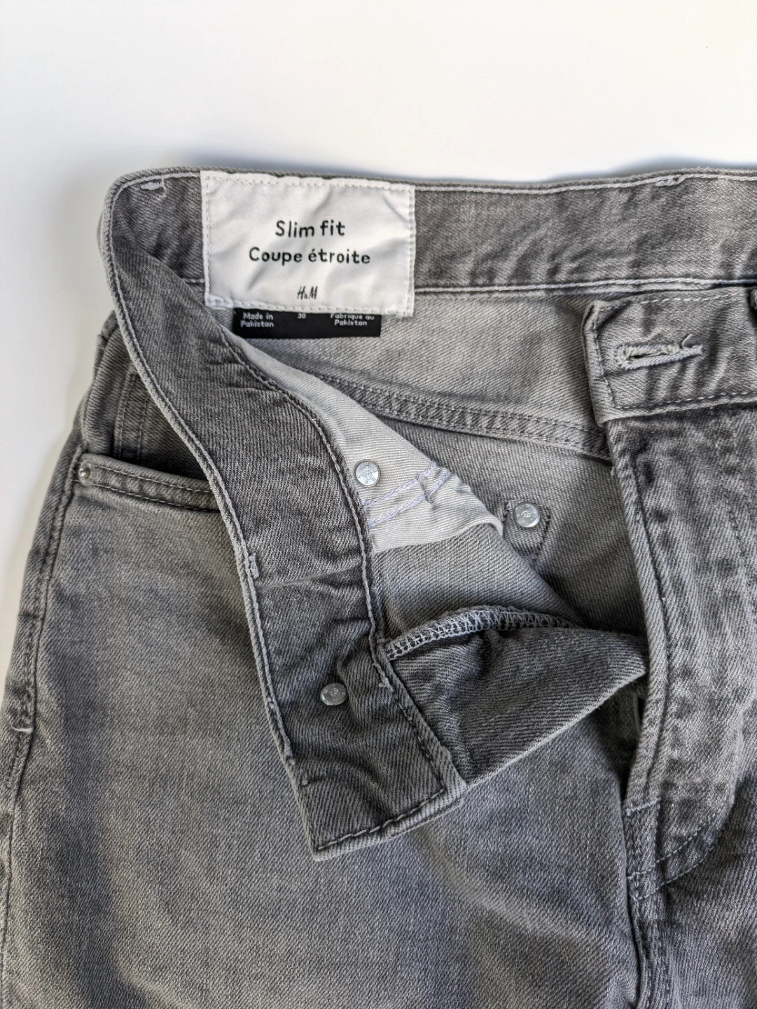 H&M Slim Fit Grey Denim Shorts Size 30 - photo 4
