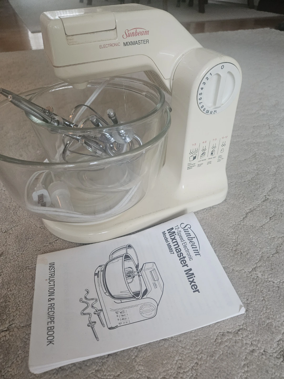 Sunbeam Electronic Mixmaster Mixer Model MR57 - photo 3