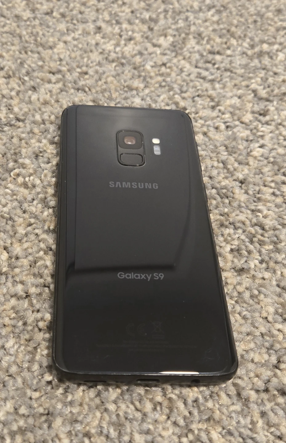 Samsung Galaxy S9 - photo 2