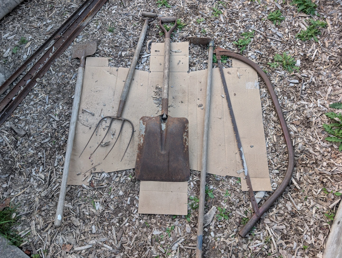 Assorted Garden Tools - Shovel, Pitchfork, Saw, Hoe - photo 3