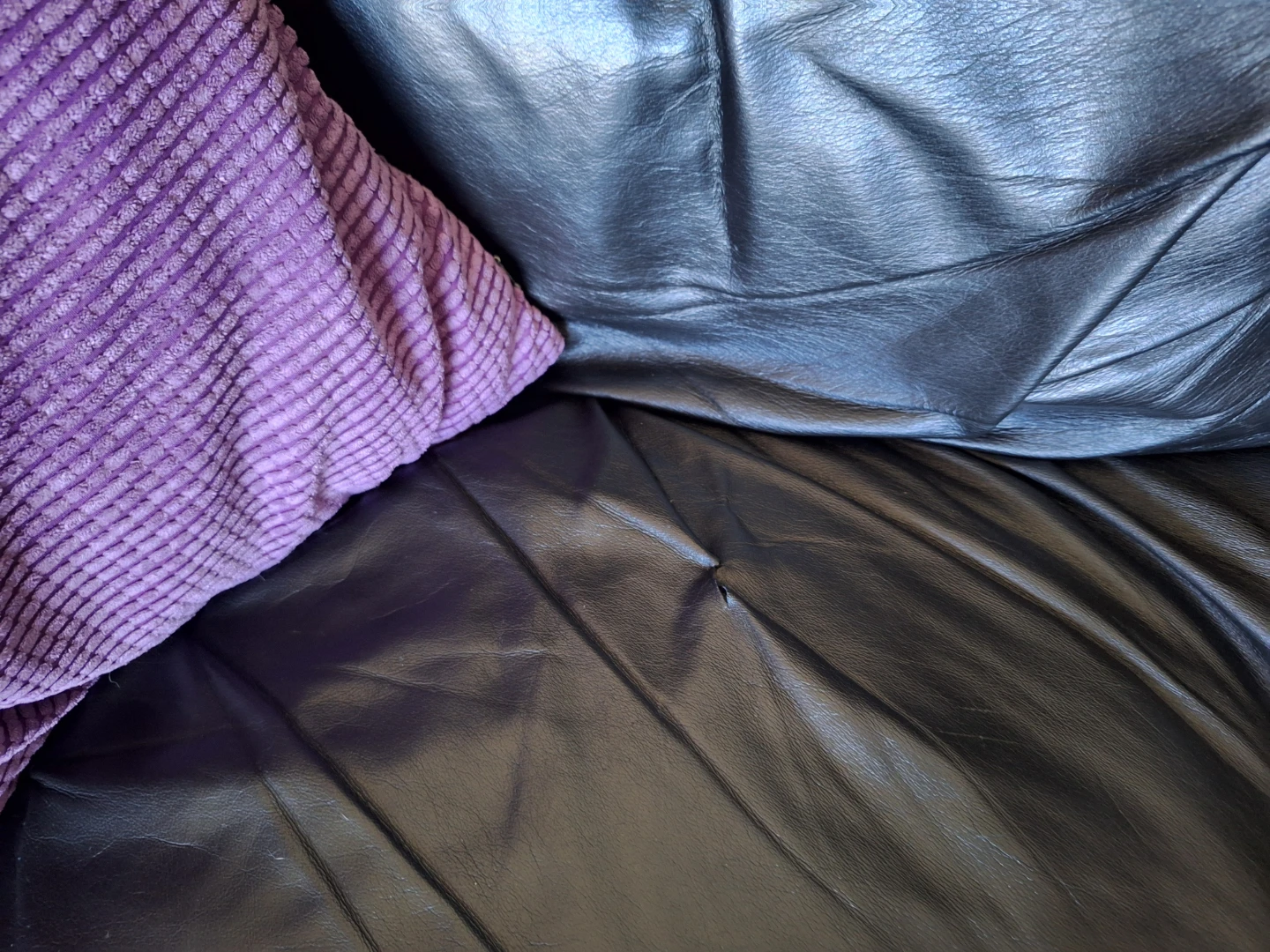 Free Black Leather Couch - photo 2