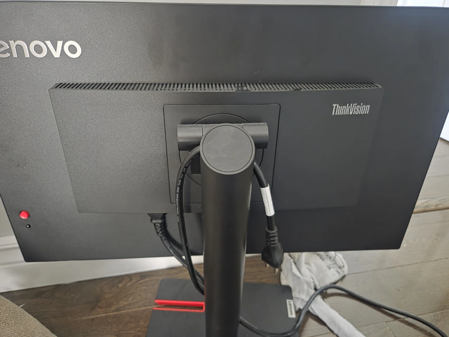 Lenovo ThinkVision 24' inch Monitor - photo 2