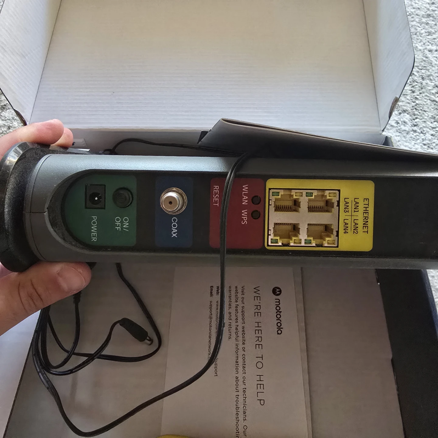 Motorola MG8702 DOCSIS 3.1 Cable Modem + AC3200 WiFi Router - photo 3