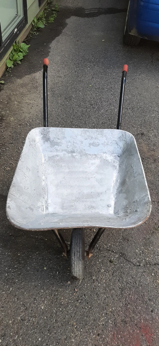 Galvanized Compact Steel Wheelbarrow - photo 2