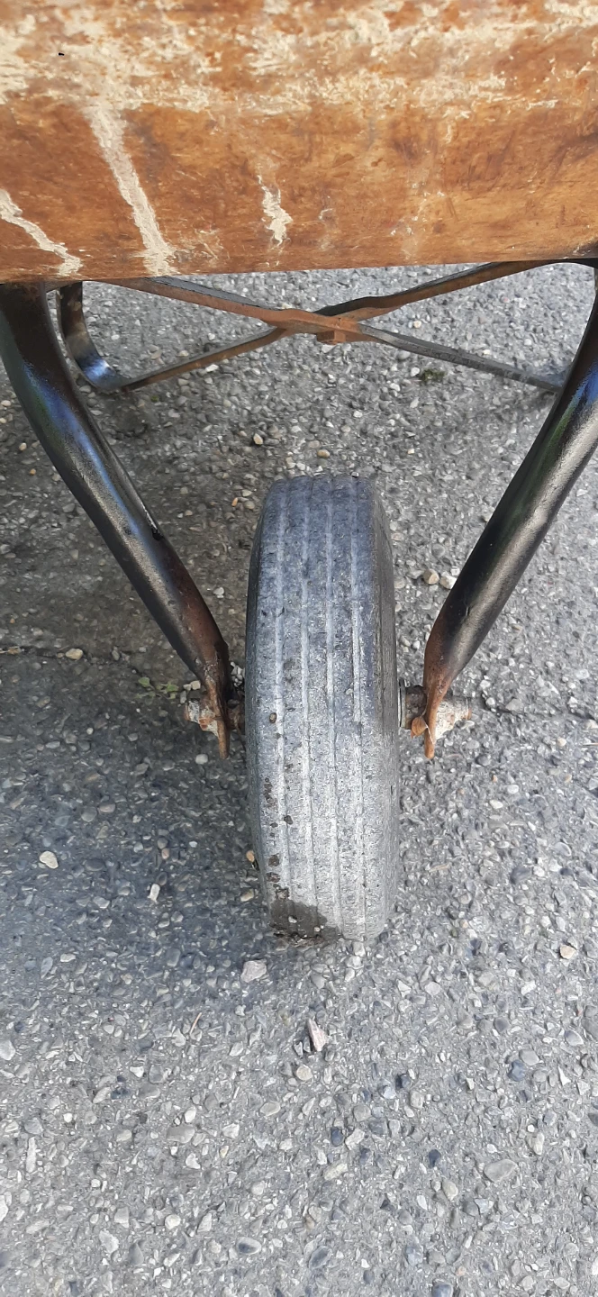 Galvanized Compact Steel Wheelbarrow - photo 3