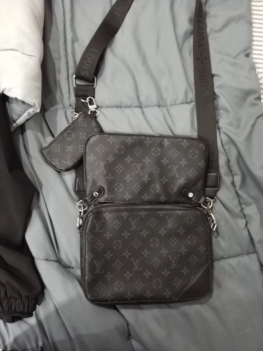 Louis Vuitton Crossbody Bag with Pouch - photo 2