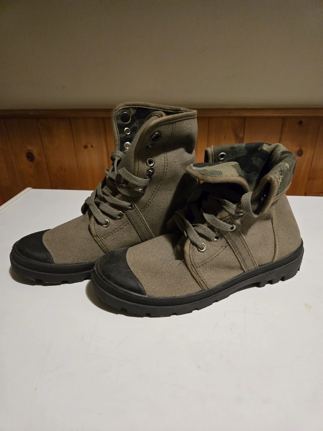 Canvas Combat Boots with Camo Lining ⚽️