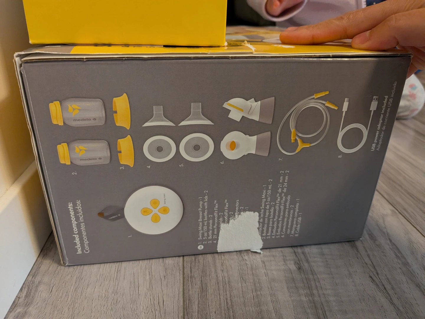 Medela Swing Maxi Double Electric Breast Pump with Accessories - photo 3