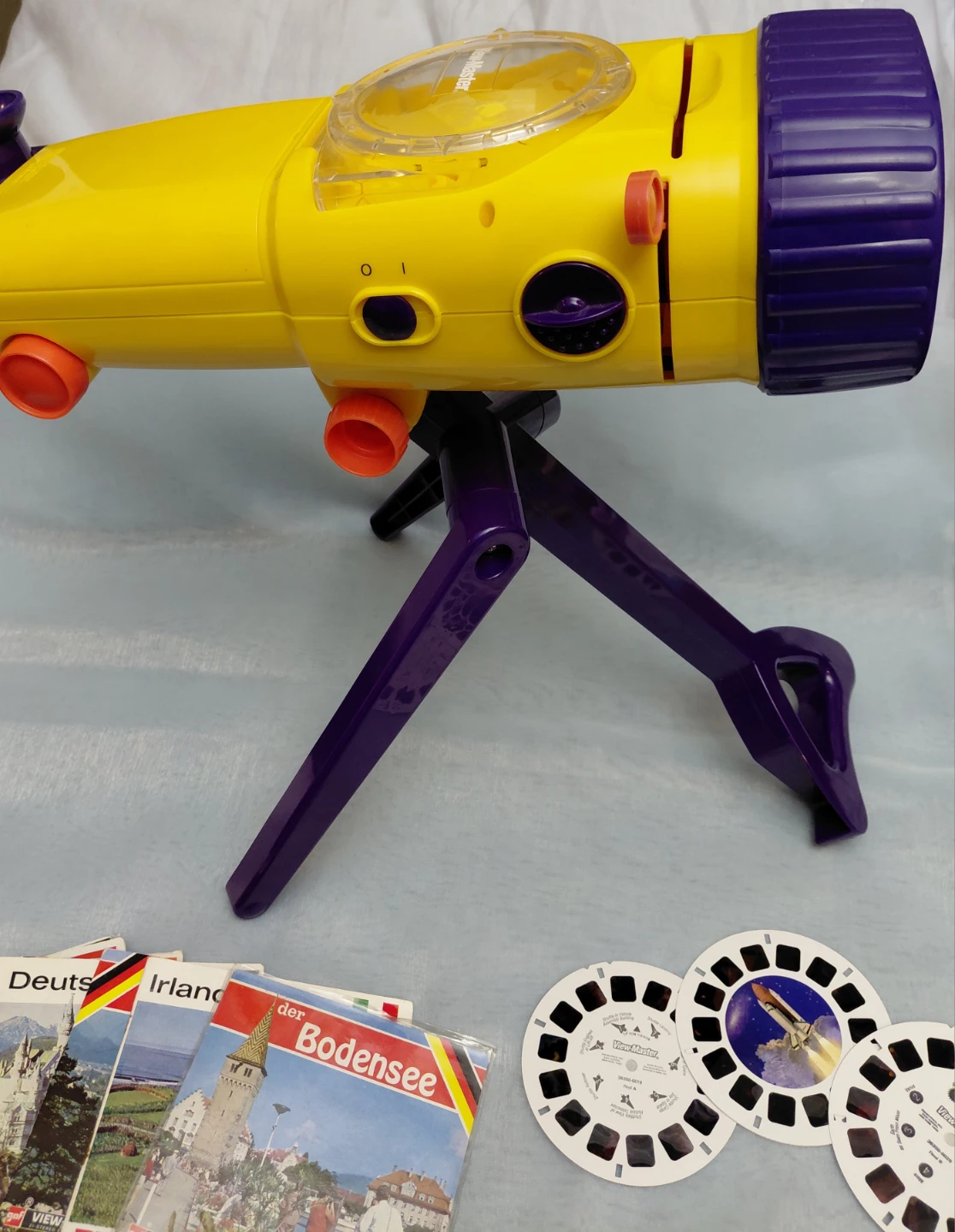 View-Master Projector and Slide Set