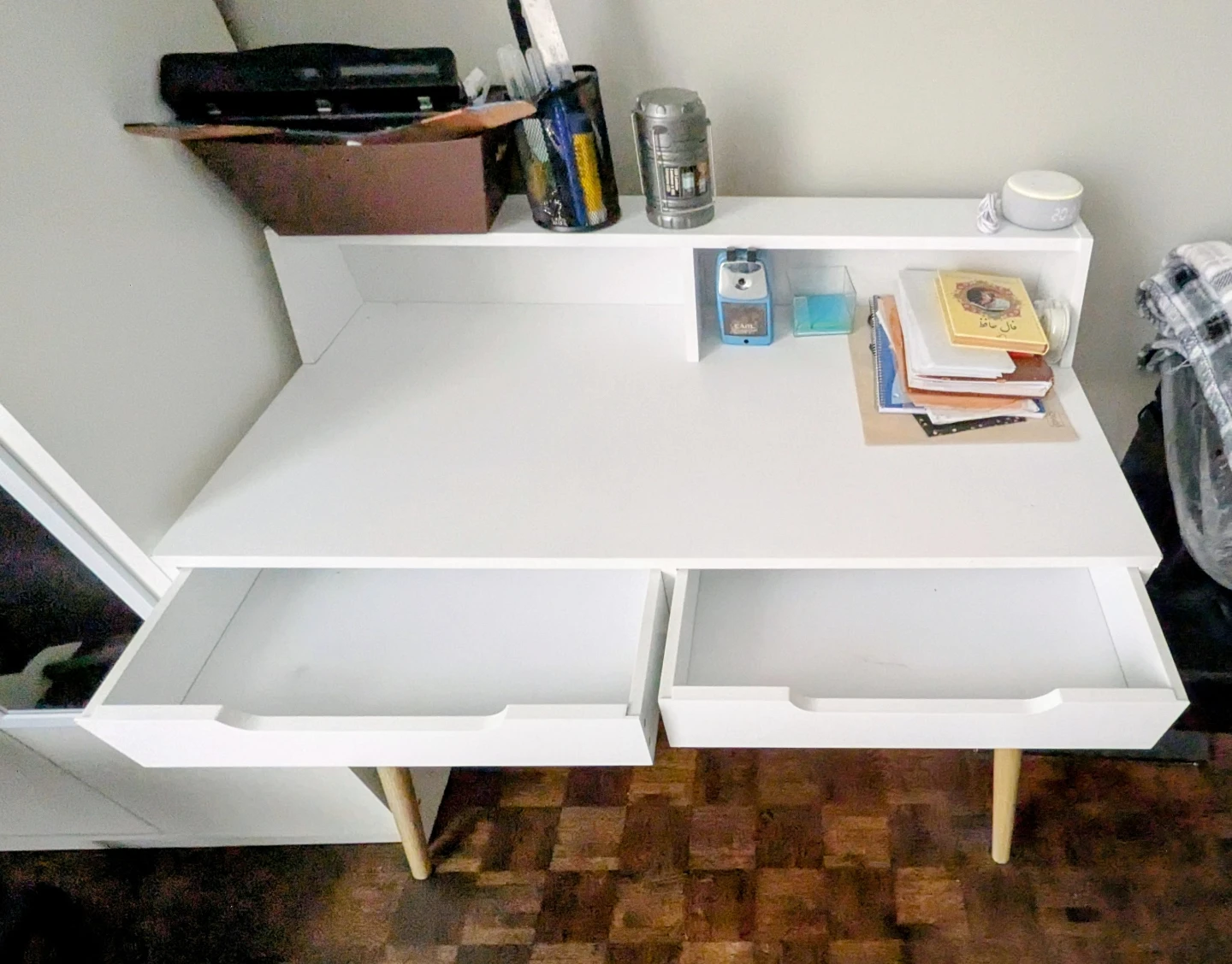 White Two-Drawer Desk with Shelf - photo 2