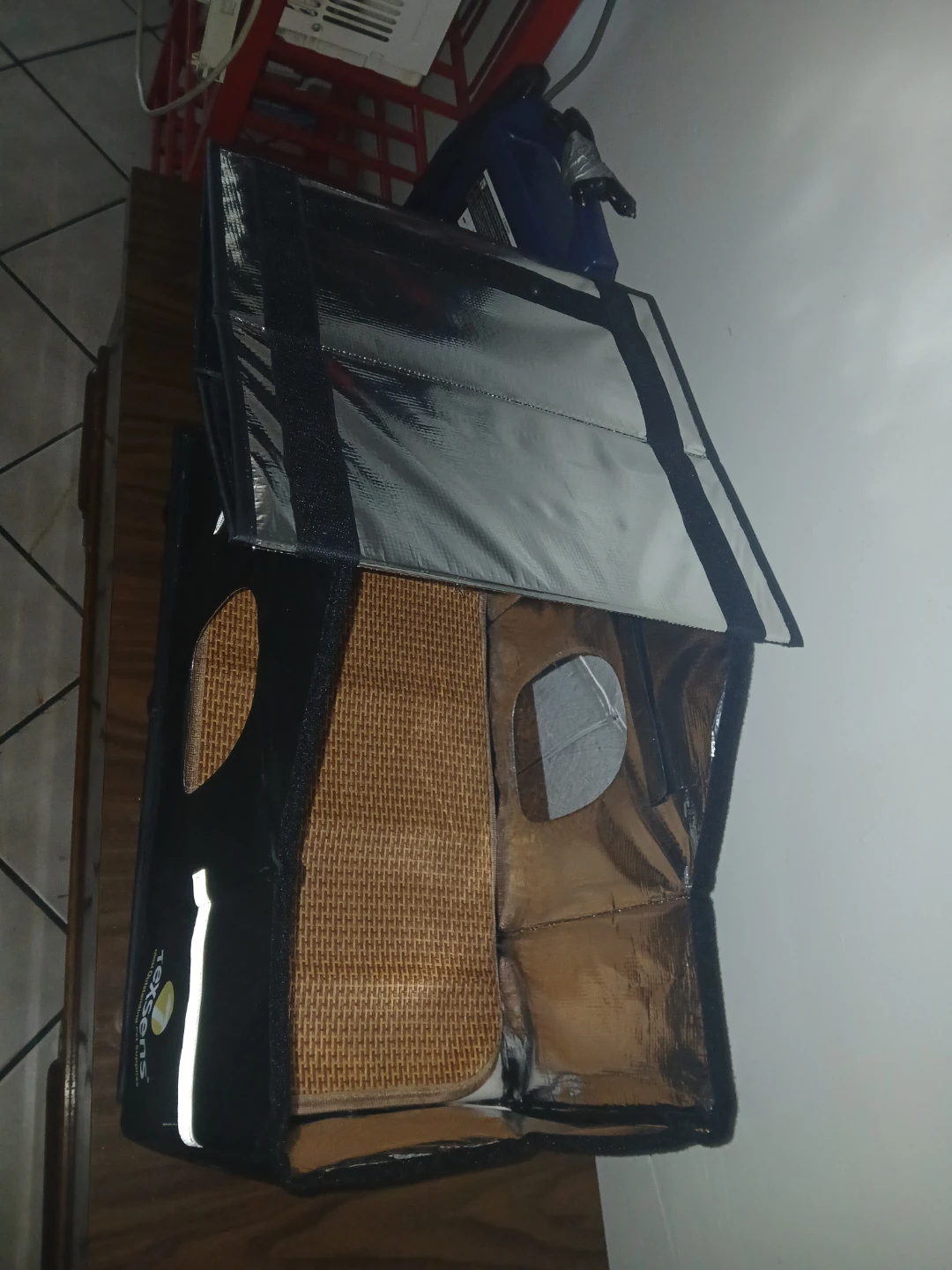 Small pet home like new - photo 5