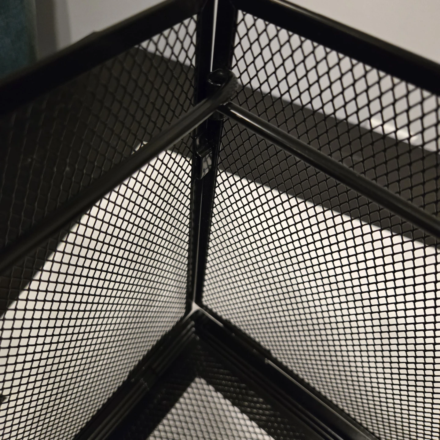 Black metal mesh storage basket - photo 3