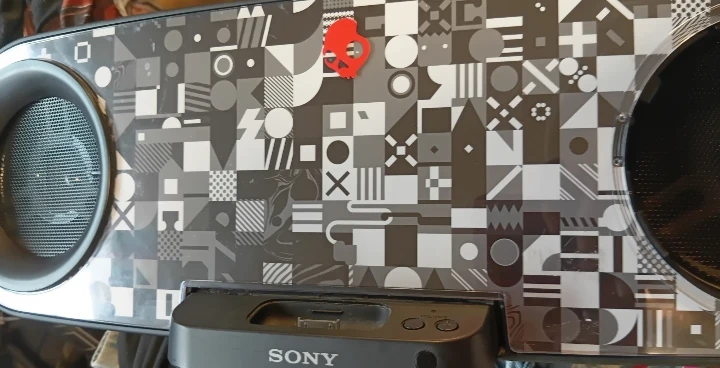 ⚽Sony Portable Speaker with Dock⚽