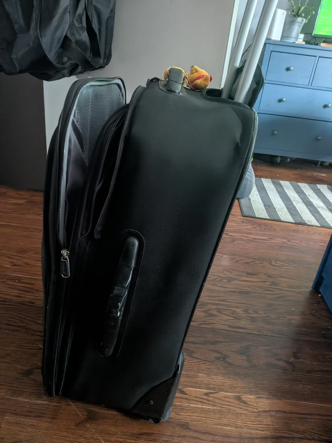 Samsonite Black Rolling Suitcase - photo 2