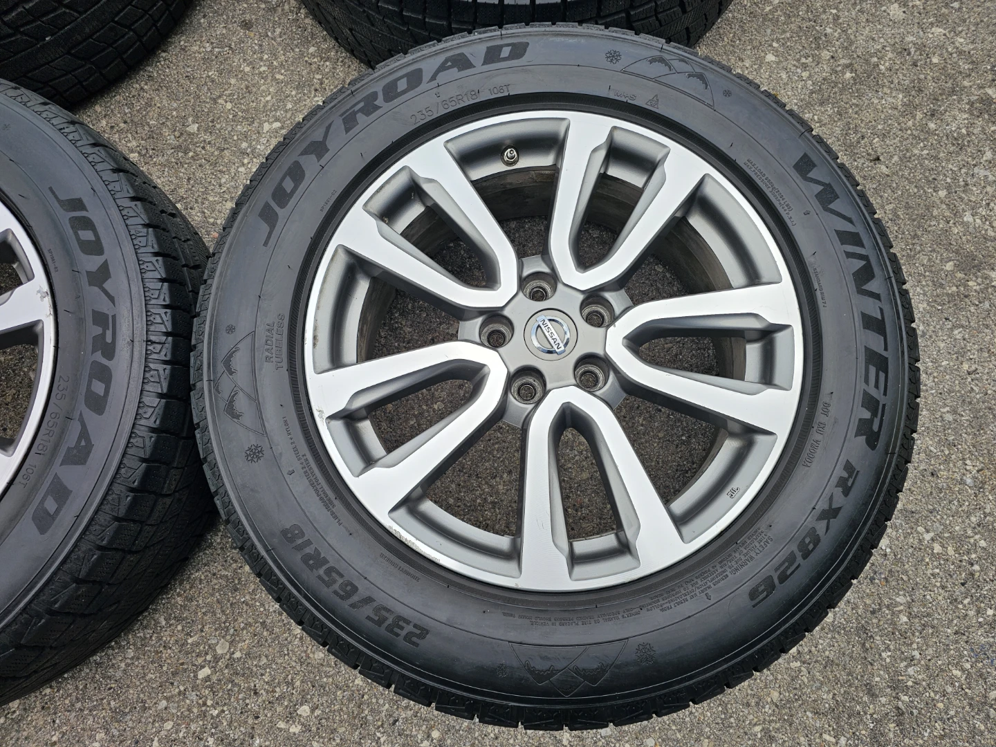 NISSAN PATHFINDER O.E.M RIMS AND WINTER TIRES 235/65 R18 - photo 5