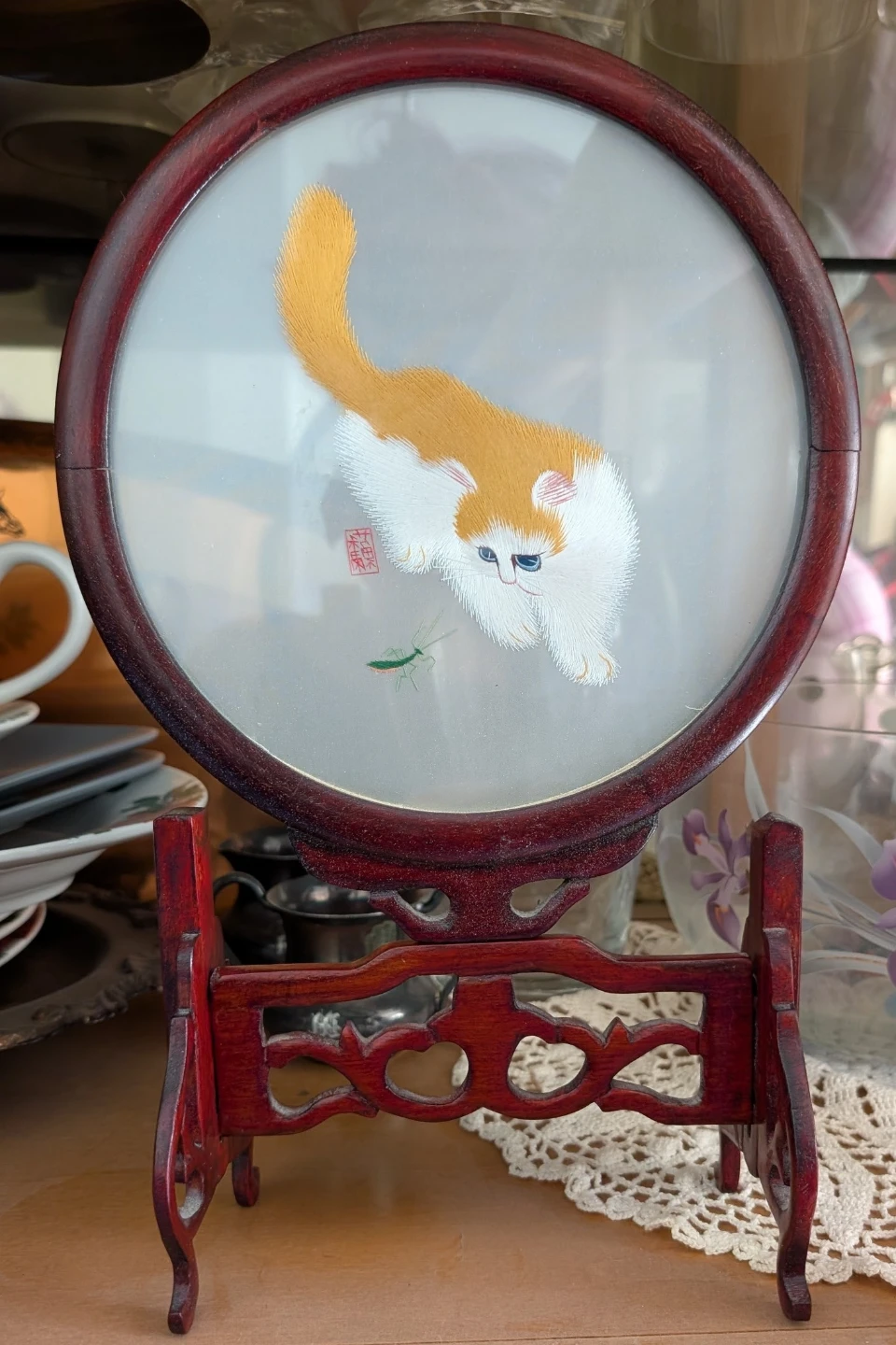 Vintage Su Silk Embroidery Rotating Cat Table Screen w/ Box