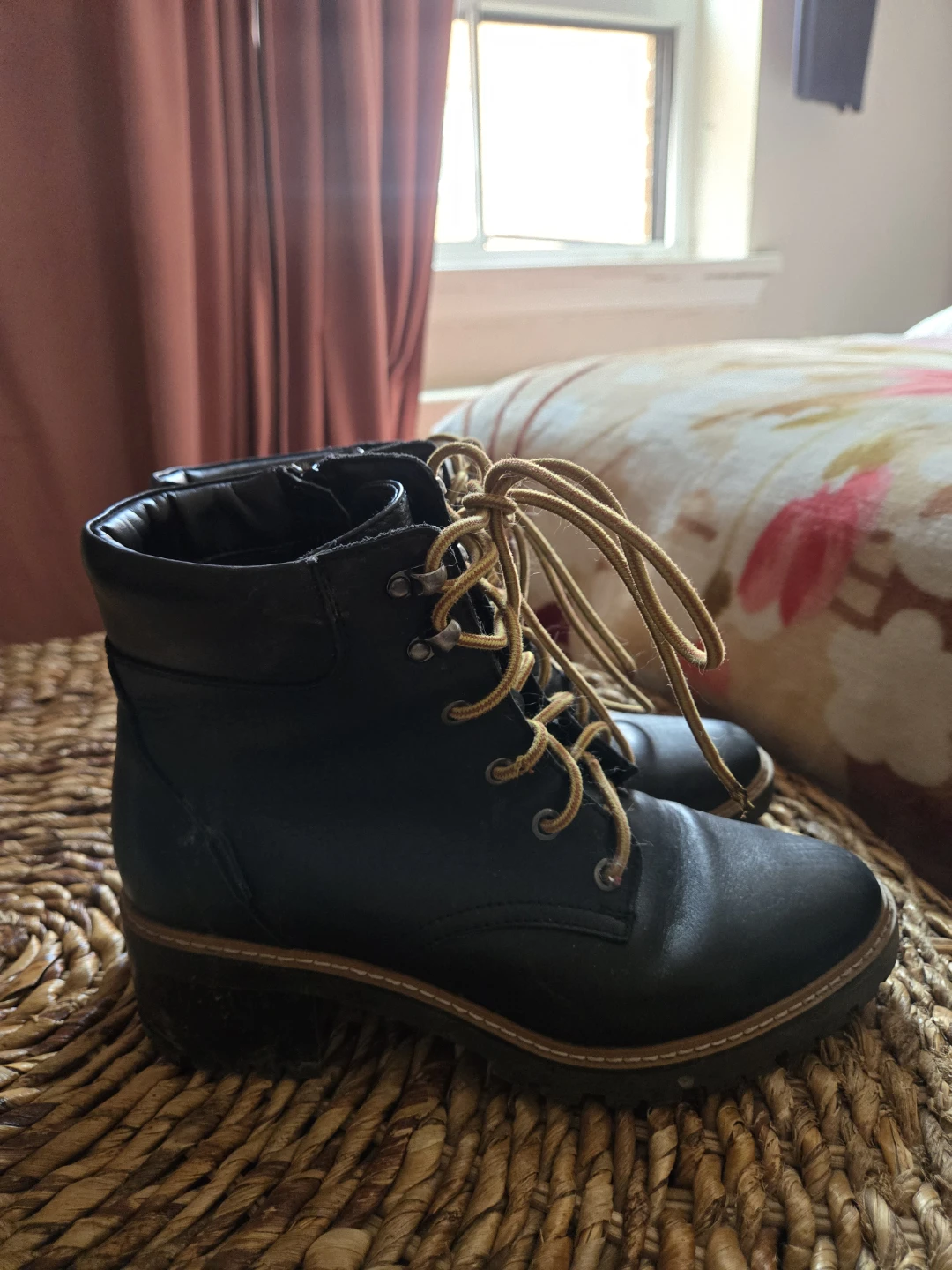 Black Leather Lace-Up Combat Boots Size 8M - photo 3
