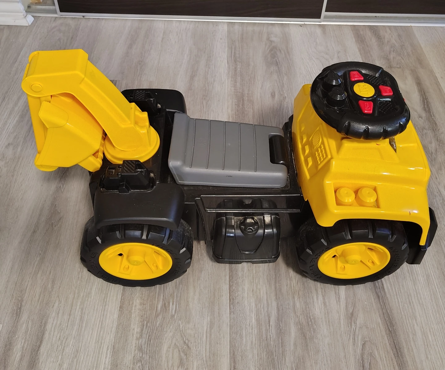 Mega Bloks CAT 3-in-1 Excavator Ride-On,