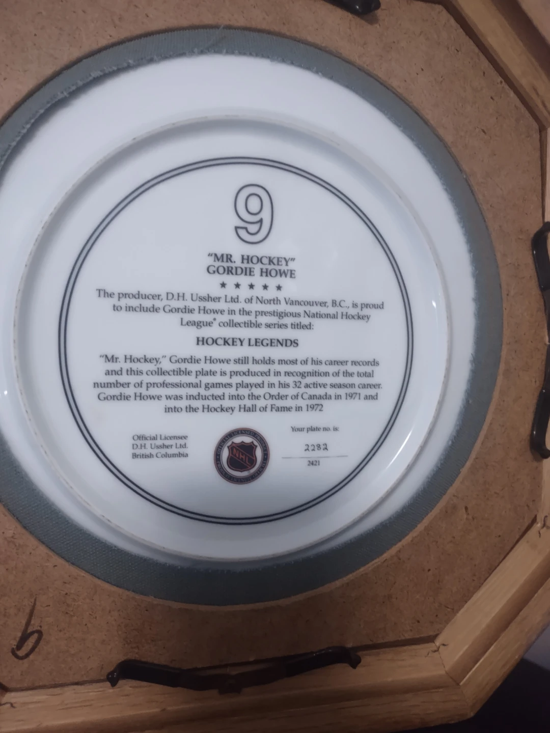 Gordie Howe "Mr. Hockey" Collectible Plate - photo 2