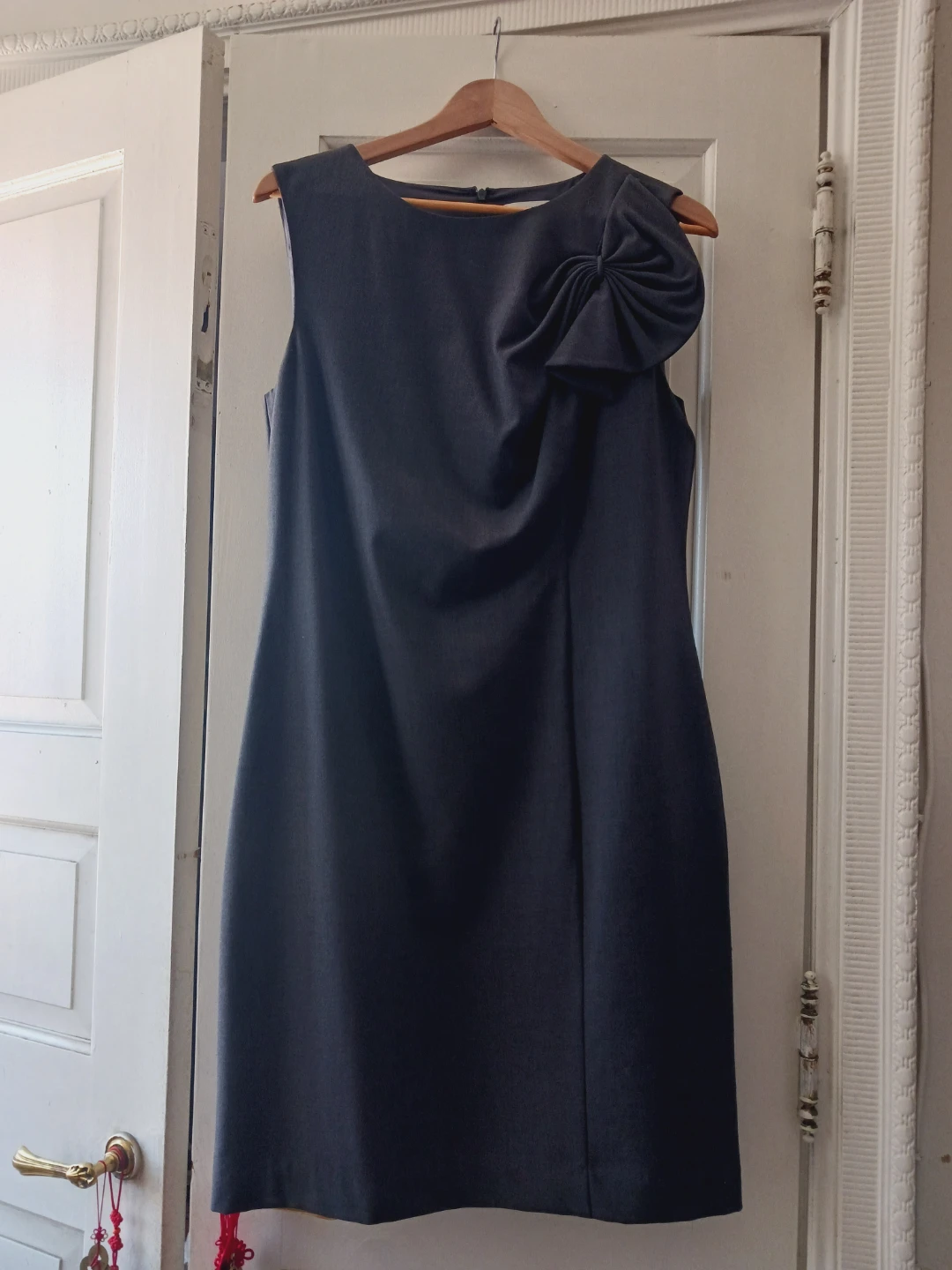 New !! Calvin Klein Sleeveless Dress with Bow Detail - Size 12 - photo 3