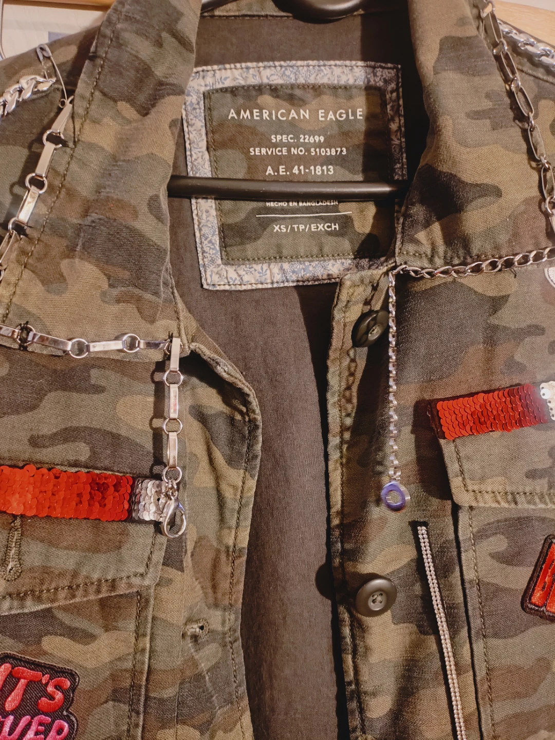 ⚽American Eagle Camo Jacket with Patches and Chains size XS/MED - photo 3