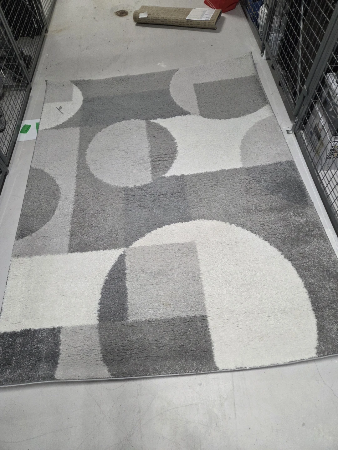 Geometric Area Rug - photo 4