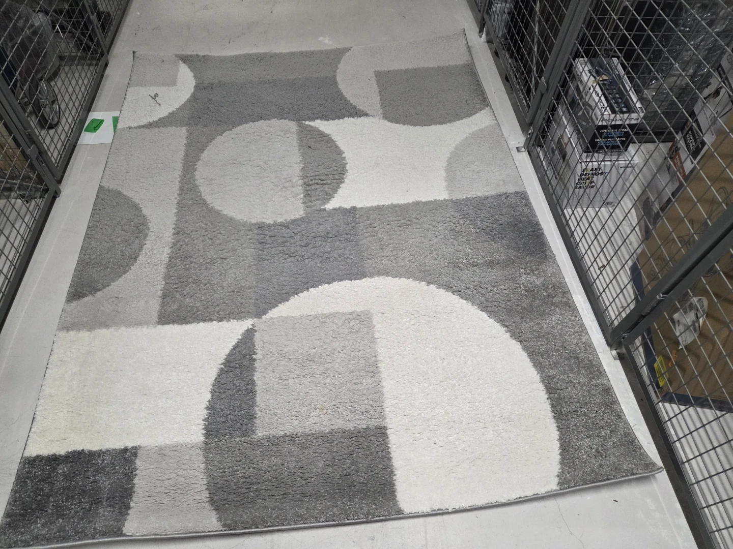 Geometric Area Rug - photo 5