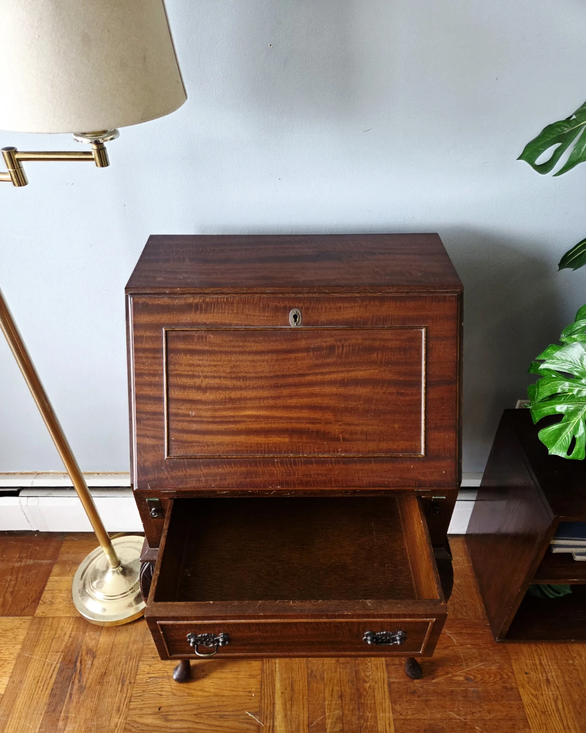Antique Solid Mahogany Compact Size Drop-Down Secretary Desk - photo 4
