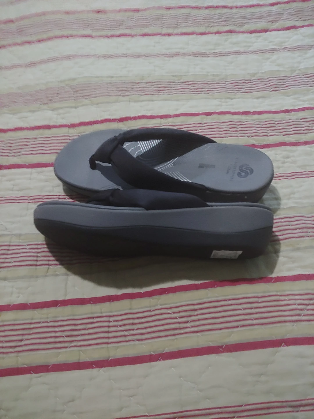 Clarks Flip Flops - photo 2