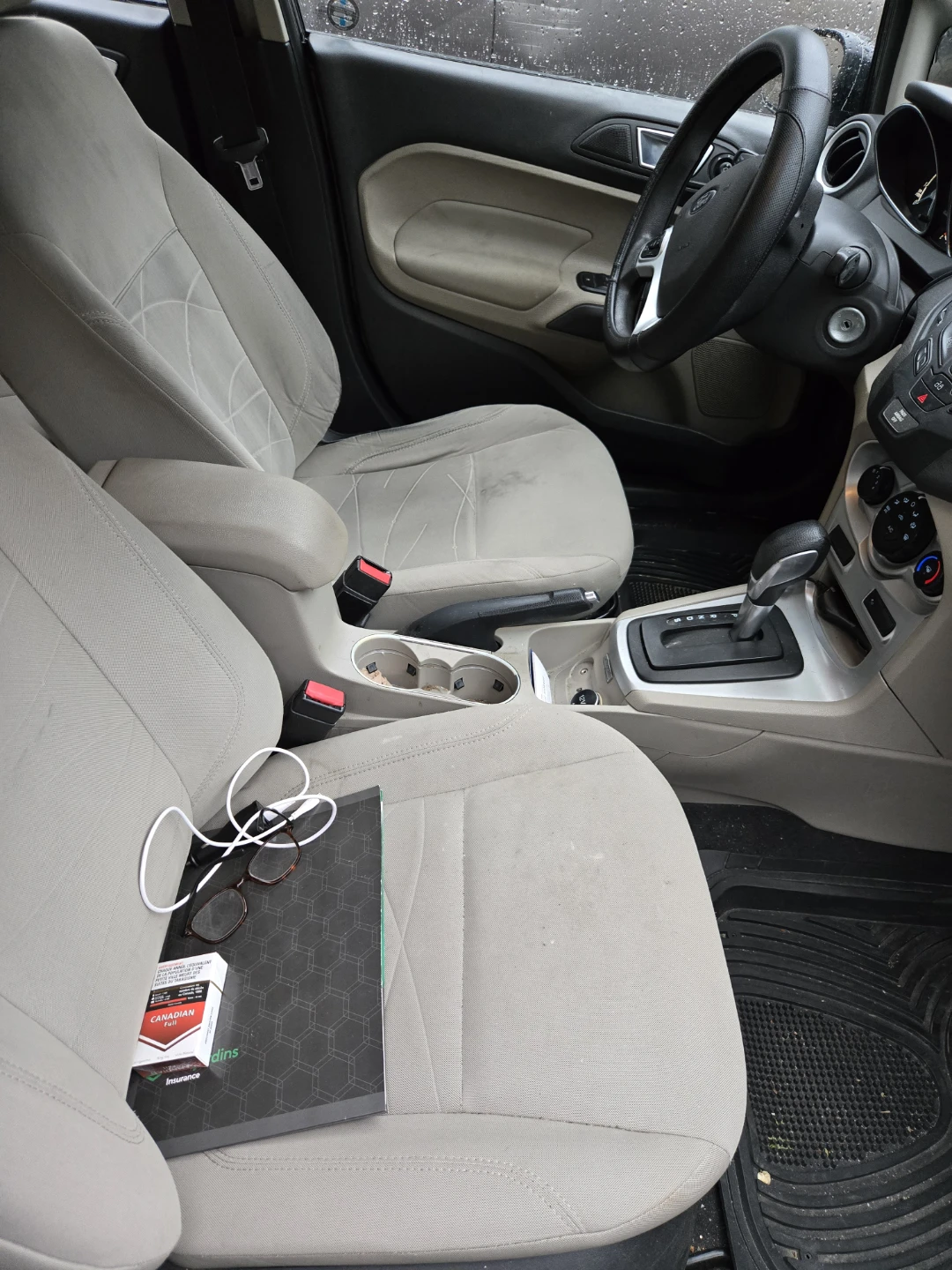 Ford Fiesta SE Hatchback 2014 - photo 4