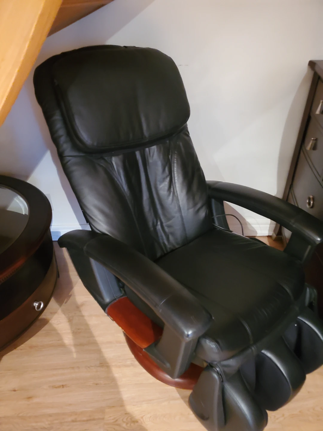 Black Leather Massage Chair - photo 2