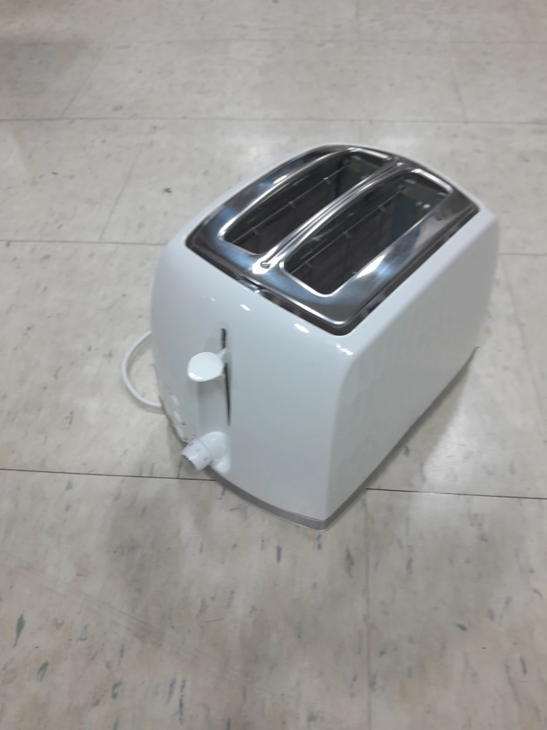 White 2-Slice Toaster or  Deck & Becker - photo 2