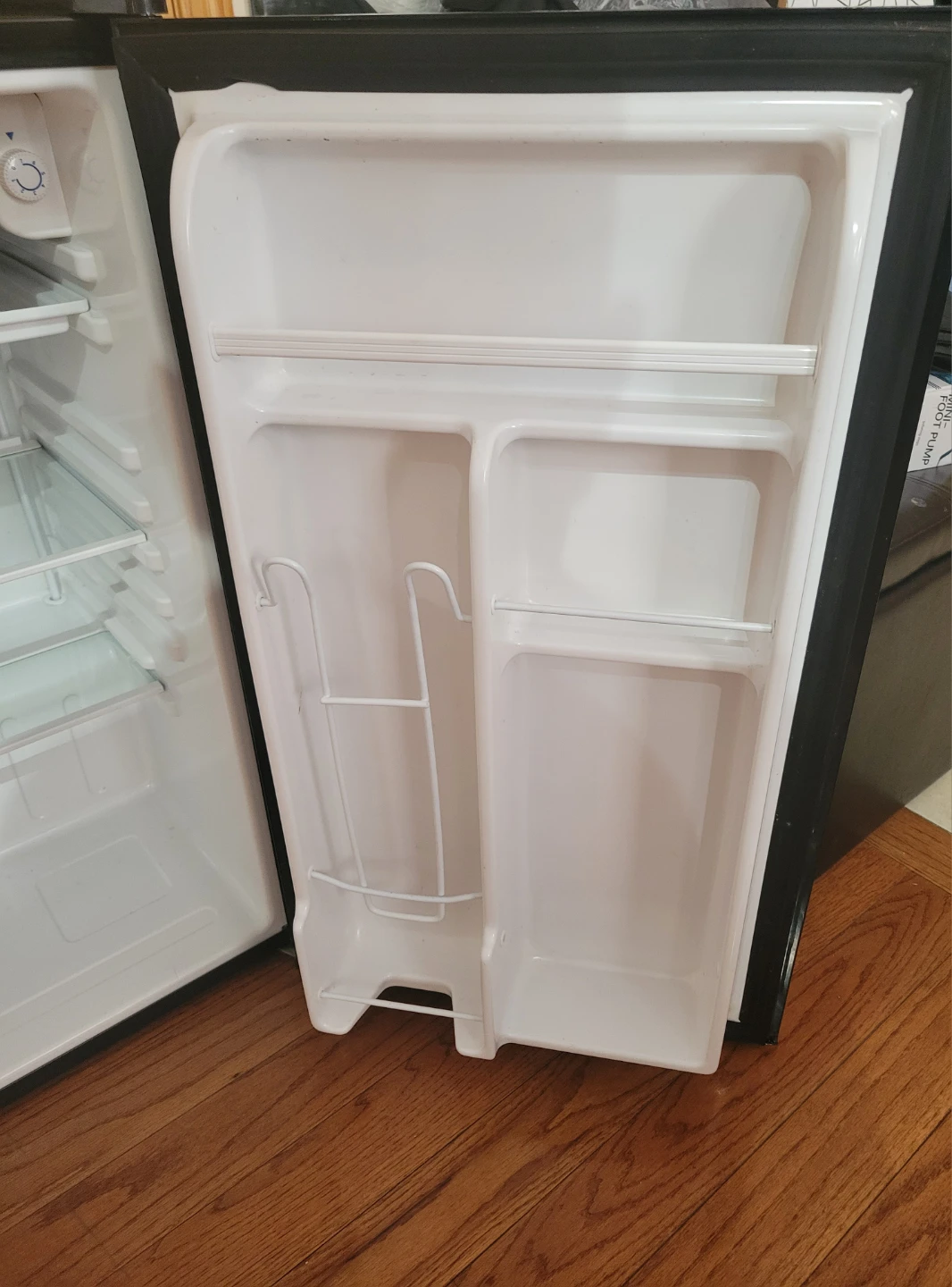 Frigidaire Mini Fridge - photo 3