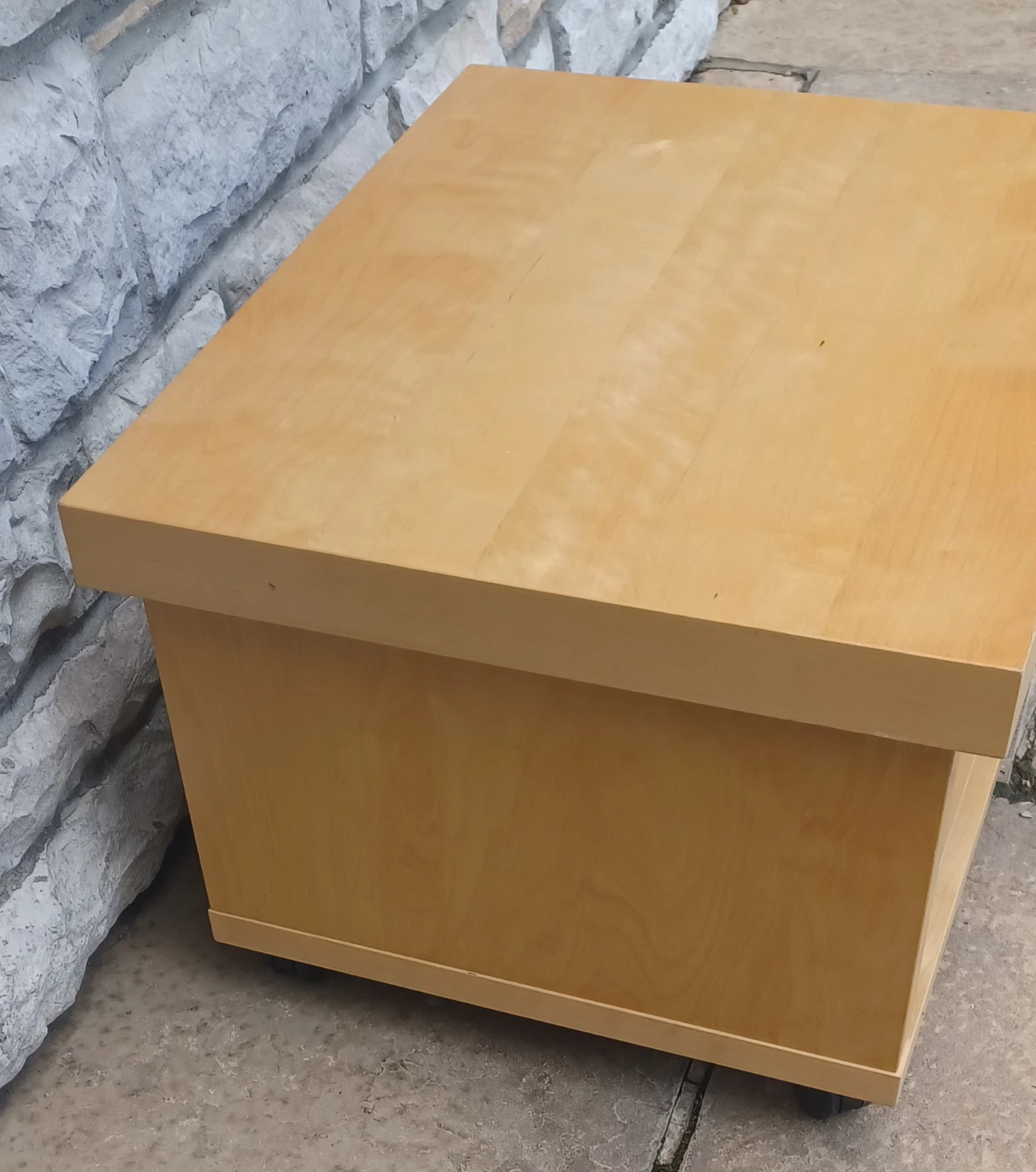 Light Wood Side Table with Wheels - photo 2