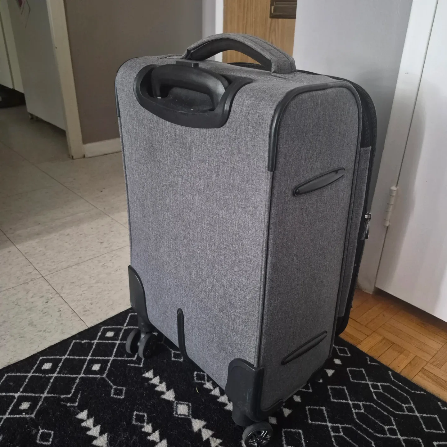 Perry Ellis Carry-On Luggage (Expandable) – Like New - photo 3