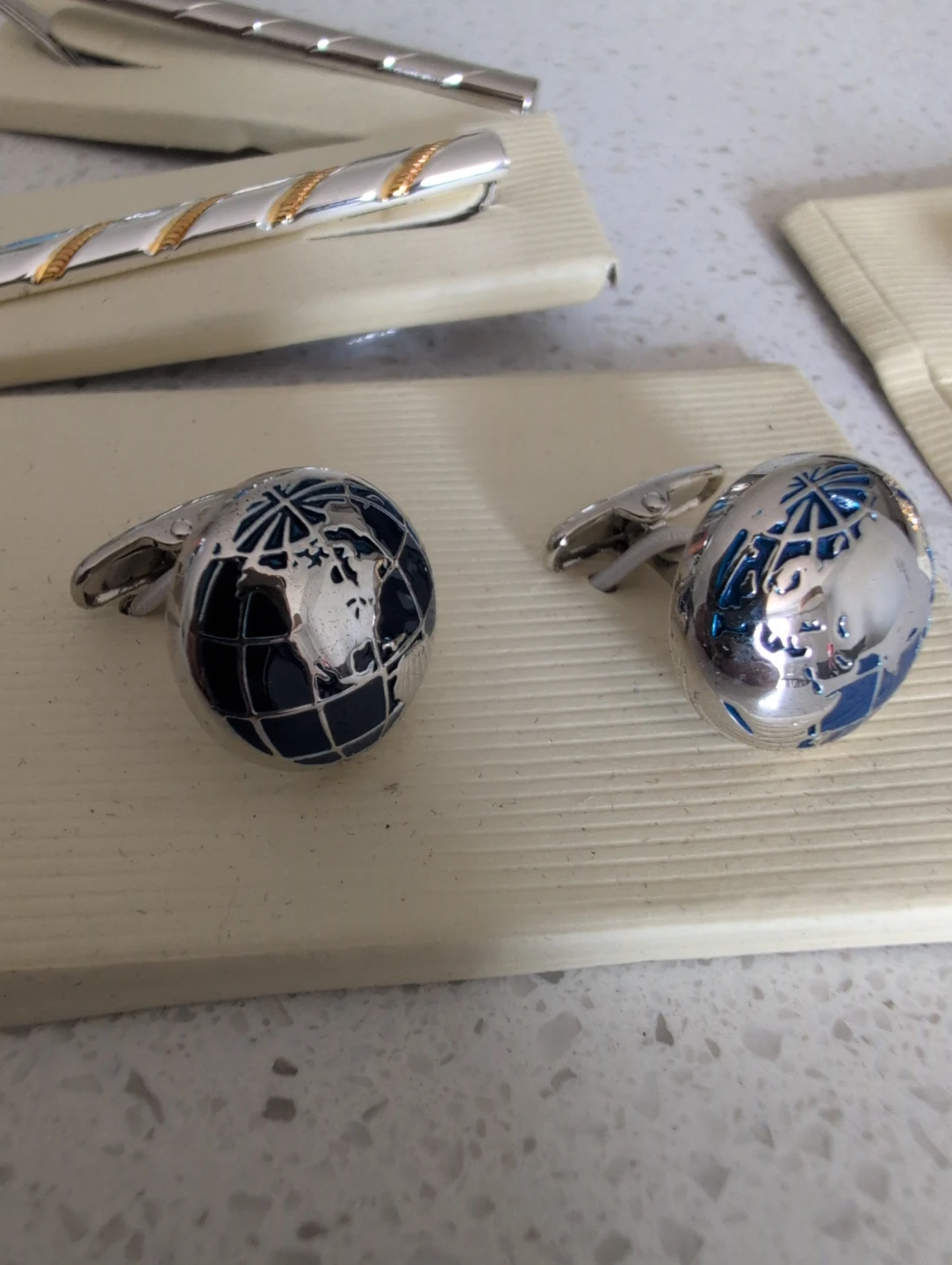 Cufflinks and Tie Clips Set - photo 4