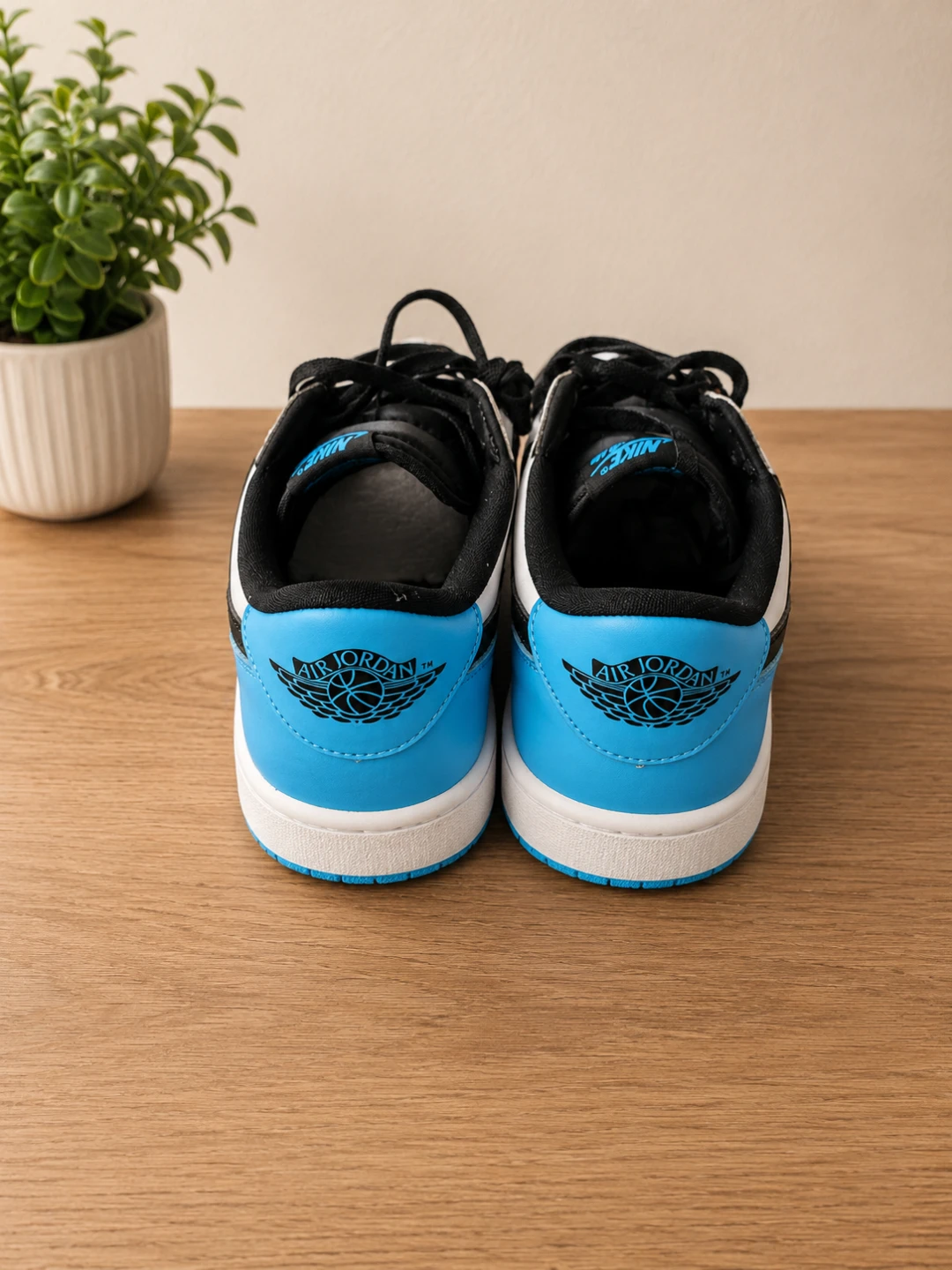 Nike Air Jordan 1 Low SE - photo 3