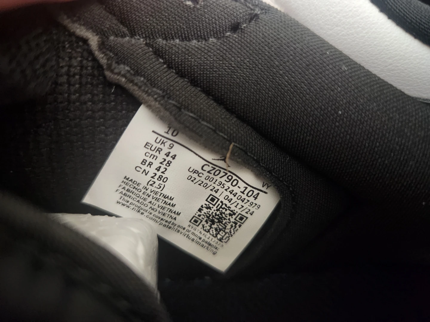 Nike Air Jordan 1 Low SE - photo 5