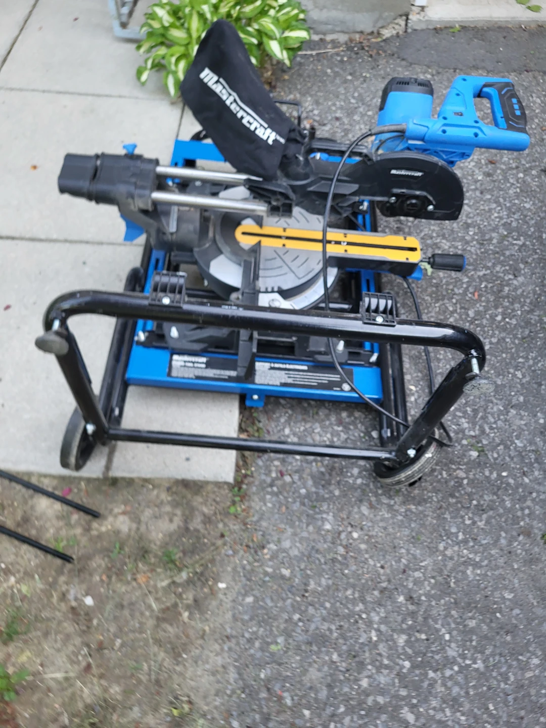 Mastercraft 10" Sliding Mitre Saw with Tool Stand - photo 2