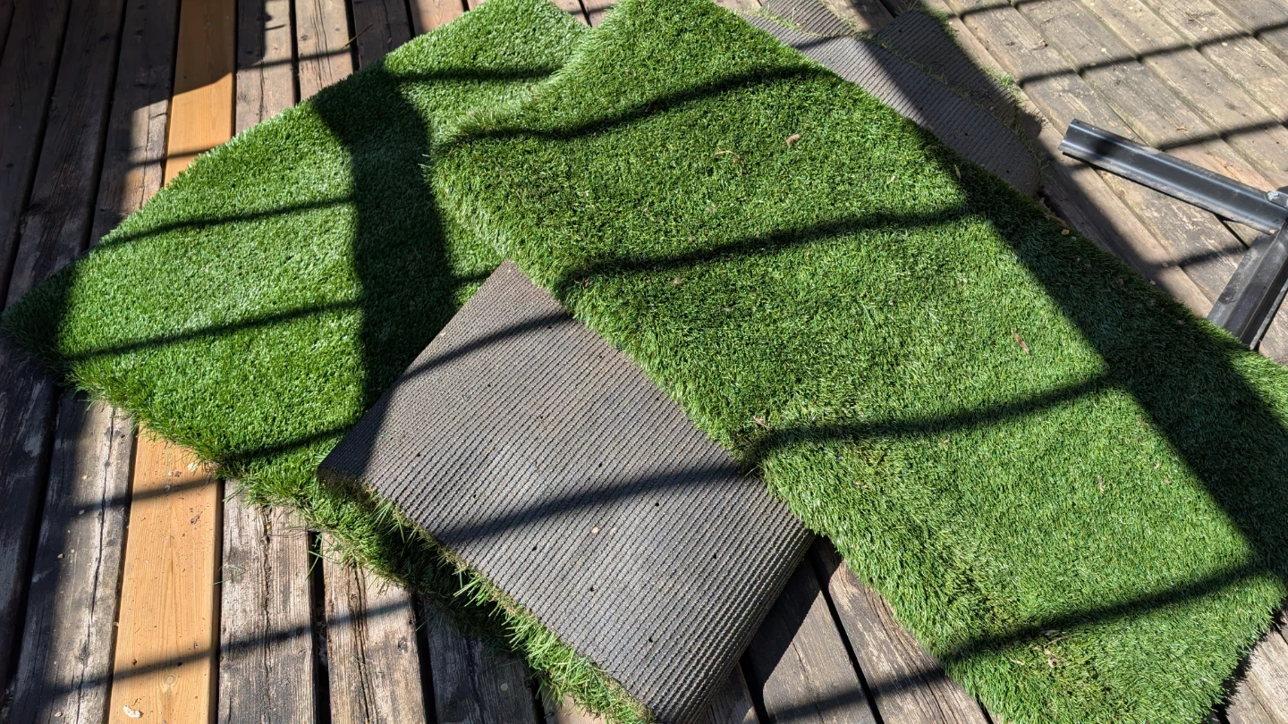 Astroturf fake grass mats (2 pieces)