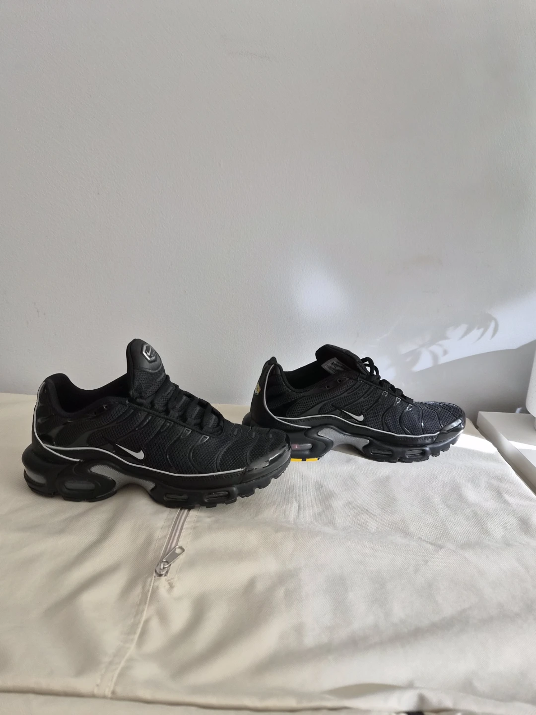 NIKE AM PLS OG RFLT-BK/SL/BK — Size 8.5 - photo 2