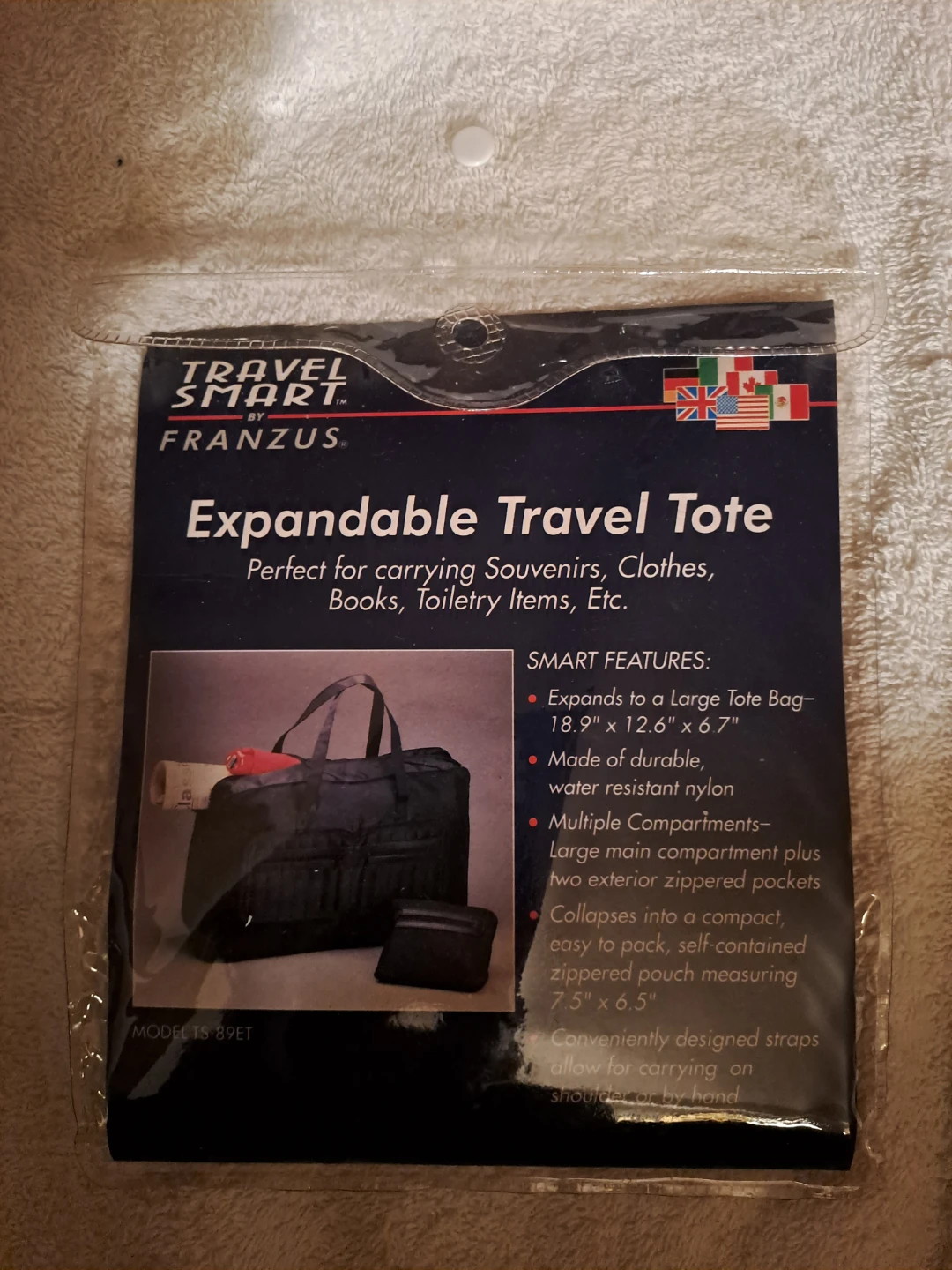 New EXPANDABLE Travel duffle Tote Bag, black