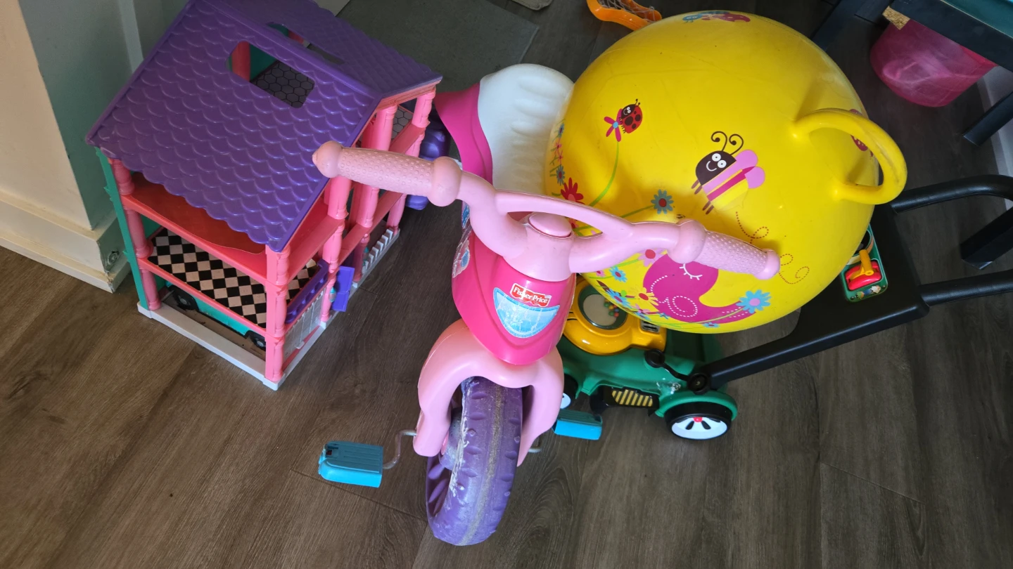 Fisher-Price Barbie Tricycle - photo 3