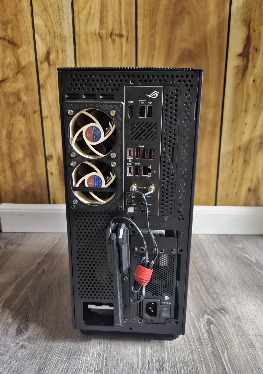 Sffpc 5070ti 9800x3d 32gb 2tb nvme 850 watt psu - photo 4