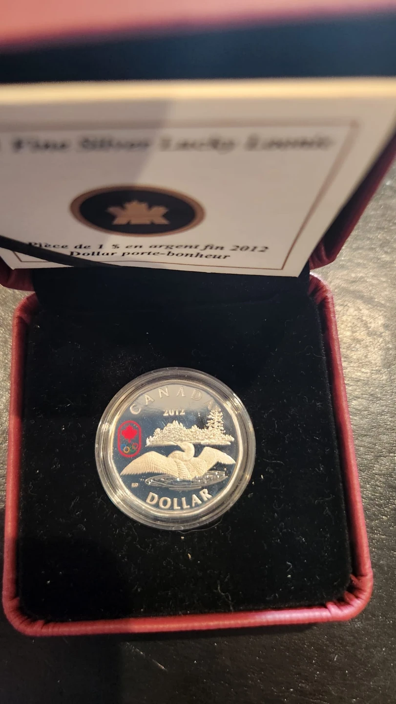 ⚽Royal Canadian Mint 2012 Fine Silver Lucky Loonie Coin