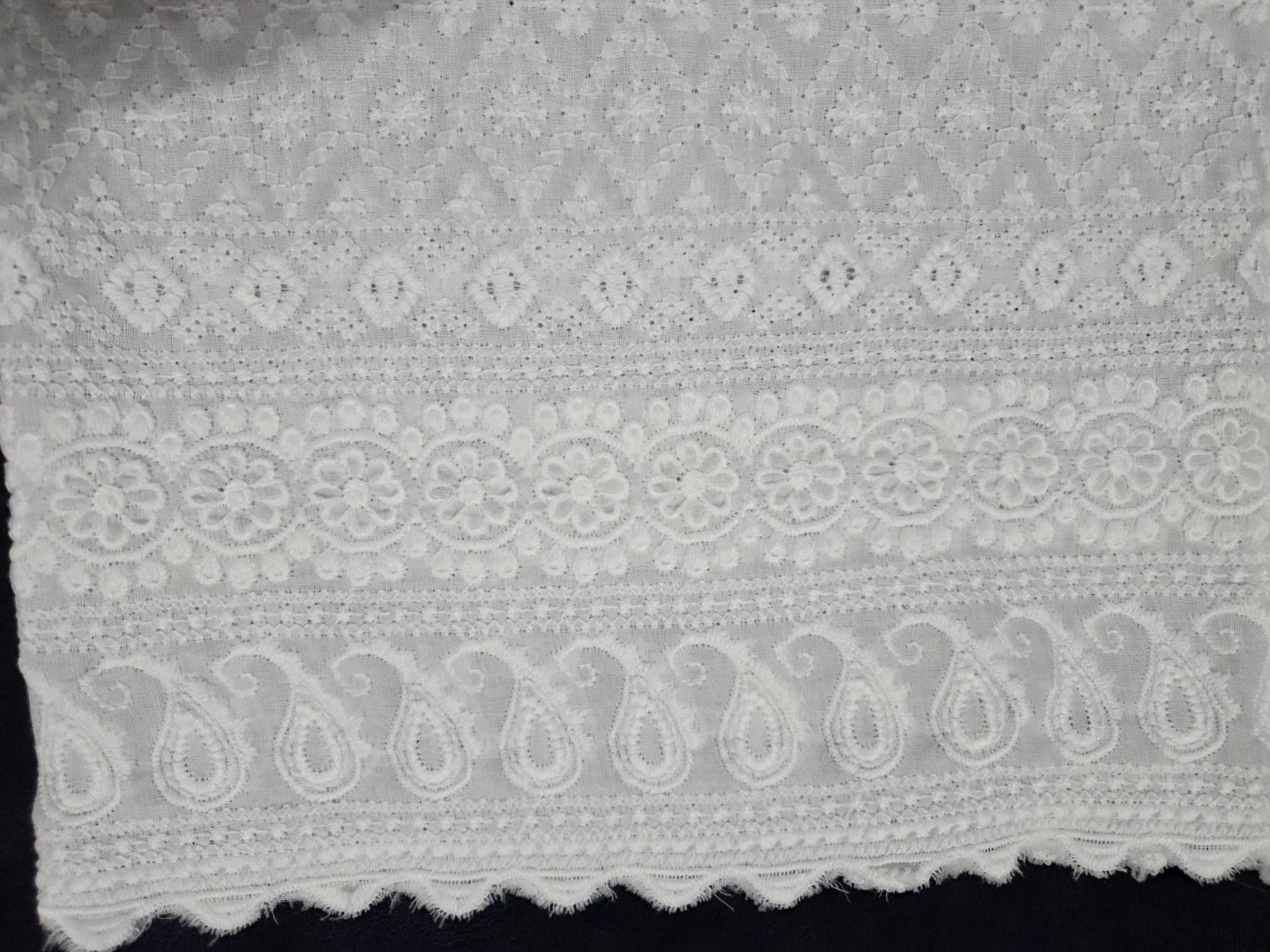 Women's Embroidered Kurta and Pants Set - photo 4