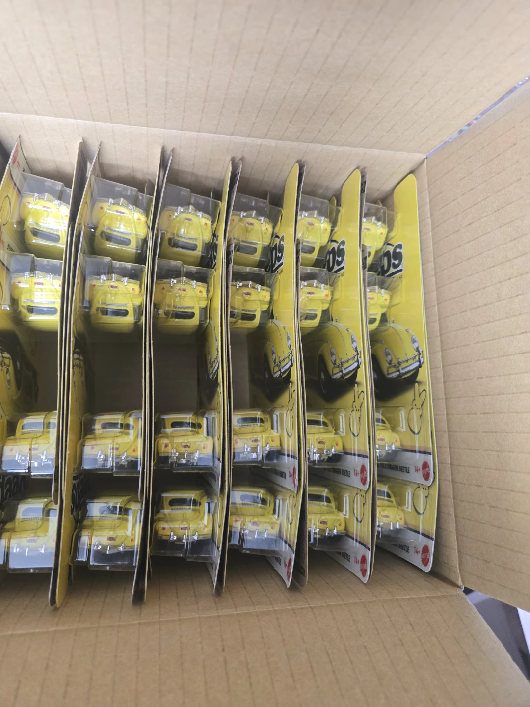 Matchbox '62 Volkswagen Beetle Peeps 1:64 Scale Toy Car - photo 5