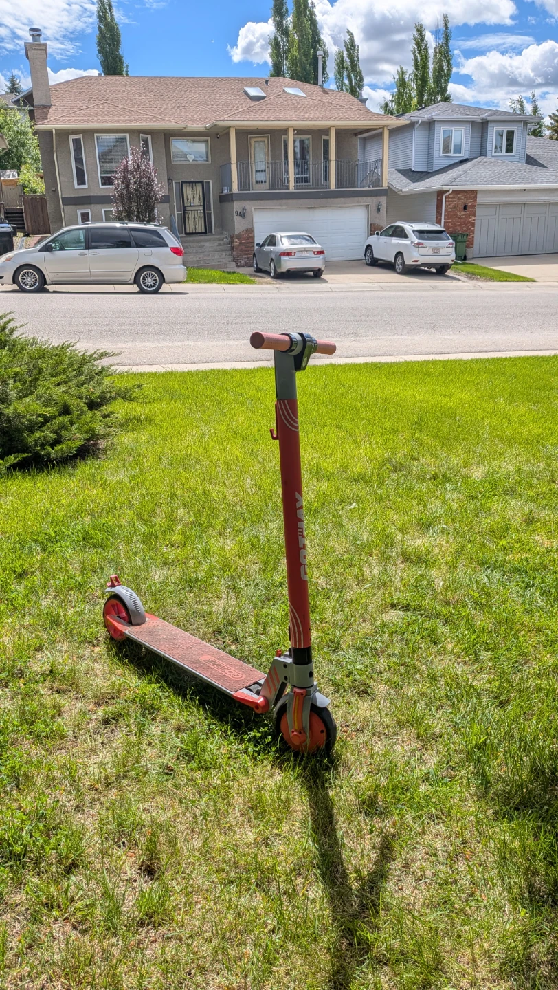 GOTRAX ELECTRIC SCOOTER - photo 3