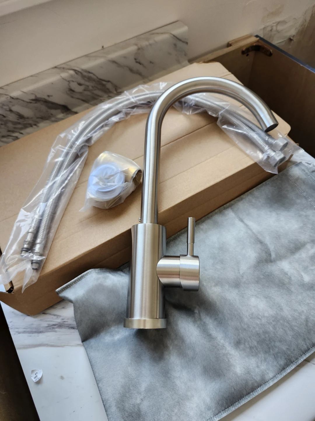 Brushed stainless steel Kitchen Faucet with Sprayer